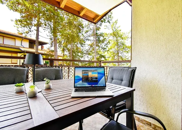 Santa Marina - Designer With Sea View Terrace & Pools