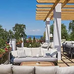 Santa Marina - Designer With Sea View Terrace & Pools 索佐波尔