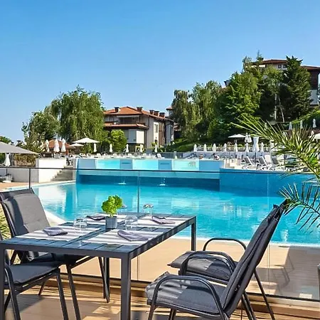 Santa Marina - Designer With Sea View Terrace & Pools سوزوبول