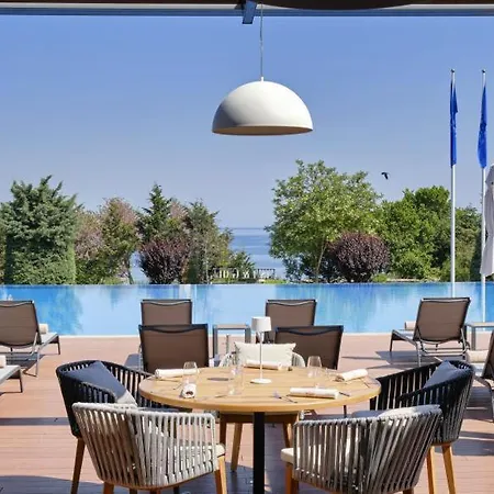 Santa Marina - Designer With Sea View Terrace & Pools شقة