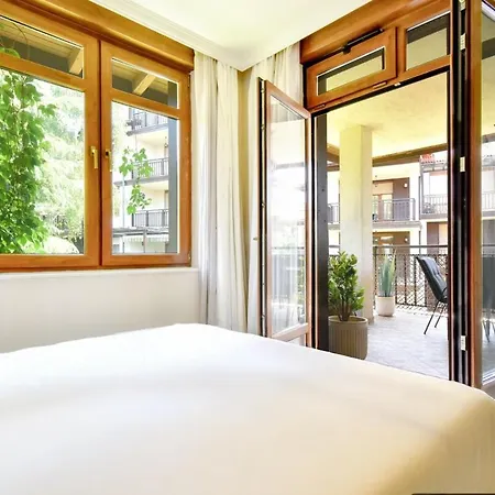 Santa Marina - Designer With Sea View Terrace & Pools شقة *
